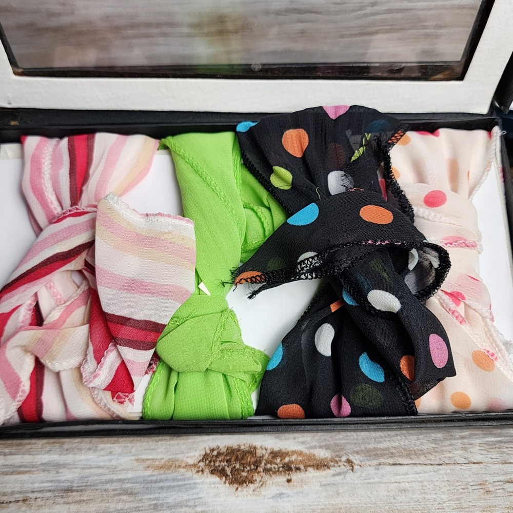 Geneva Elite Scarf Collection Boxed Set 4 Piece Polka Dot Striped Solid Sheer - Picture 3 of 4